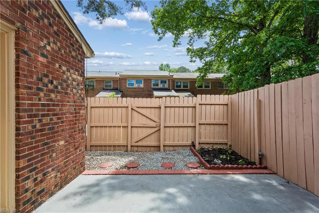14569 Old Courthouse Way Newport News VA 23608