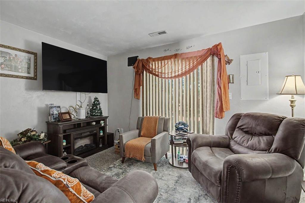 423 Eureka Loop Newport News VA 23601