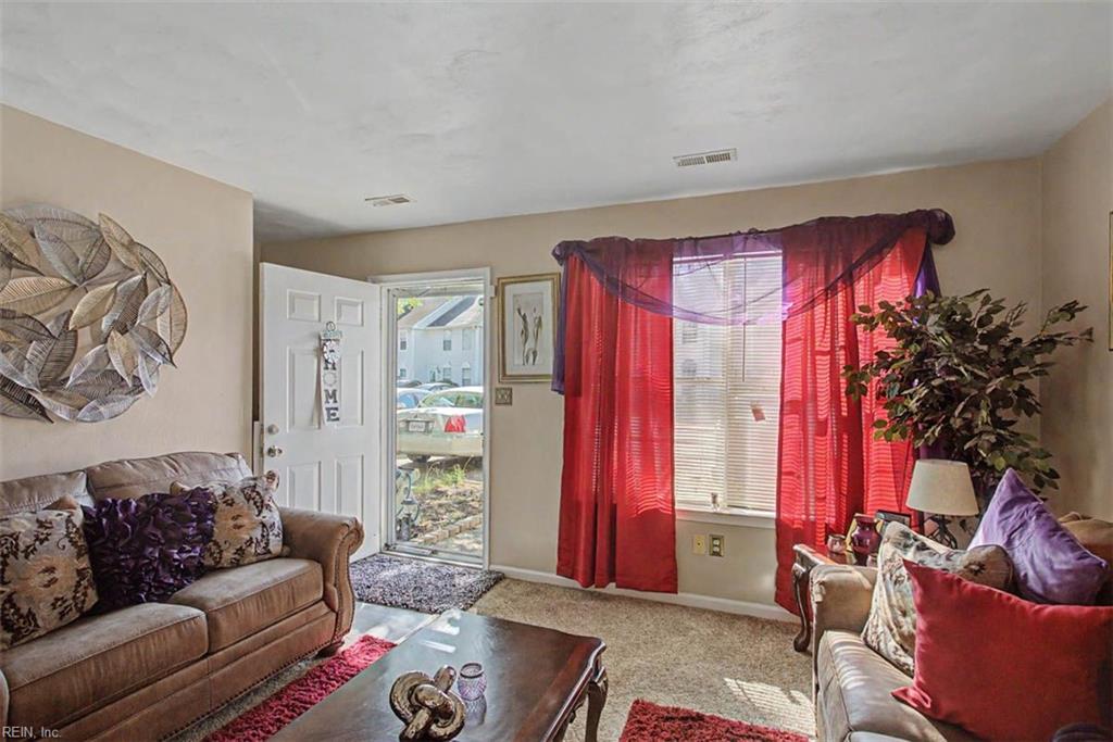 423 Eureka Loop Newport News VA 23601