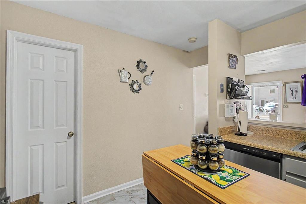 423 Eureka Loop Newport News VA 23601