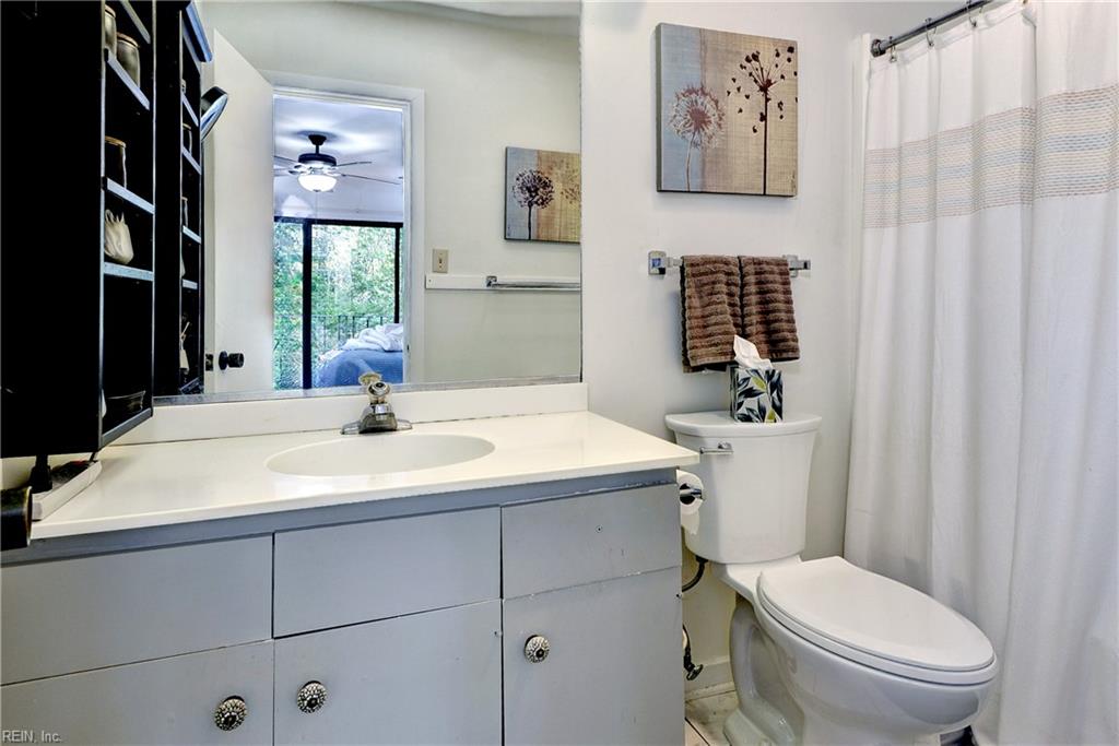 102 Harrops Glen Williamsburg VA 23185