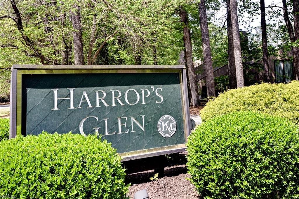 102 Harrops Glen Williamsburg VA 23185