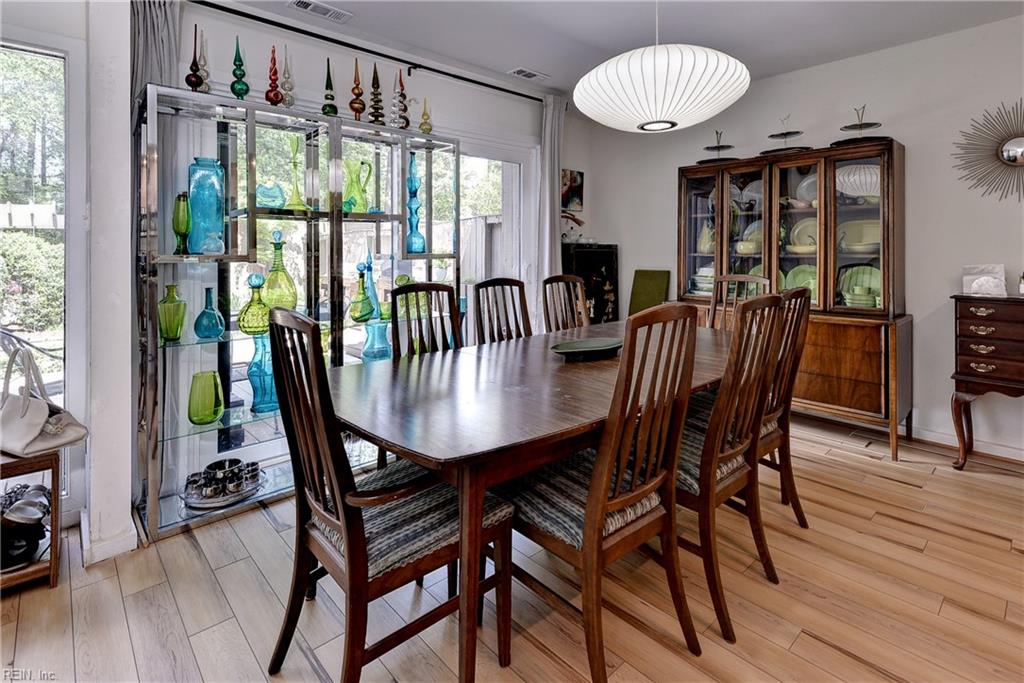102 Harrops Glen Williamsburg VA 23185