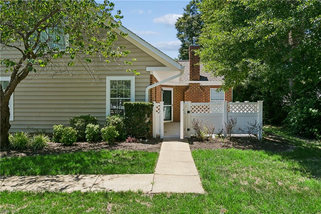 210 Timberline Loop Yorktown VA 23692