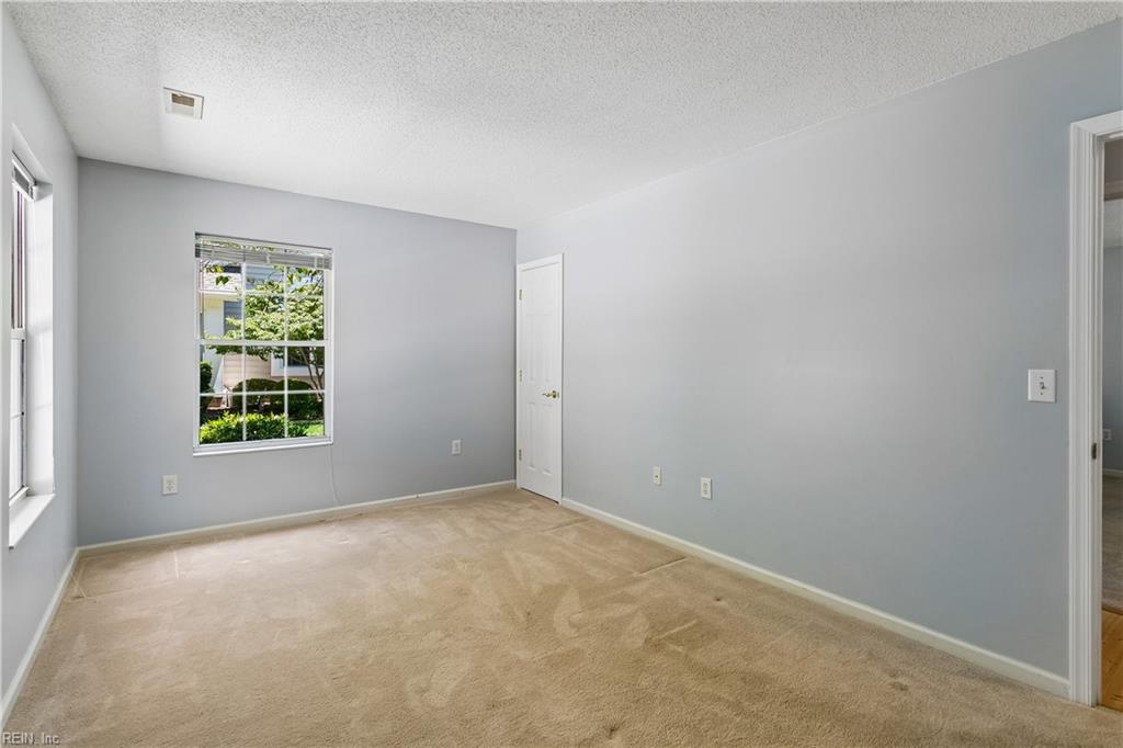 210 Timberline Loop Yorktown VA 23692