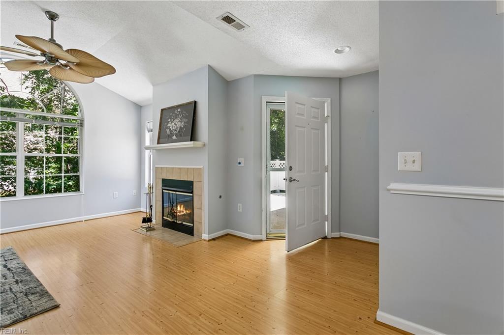 210 Timberline Loop Yorktown VA 23692
