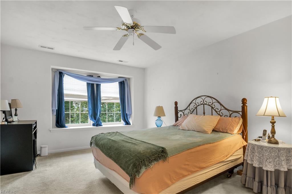 135 White Cedar Lane Yorktown VA 23693