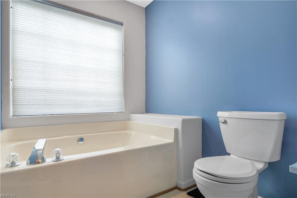 135 White Cedar Lane Yorktown VA 23693