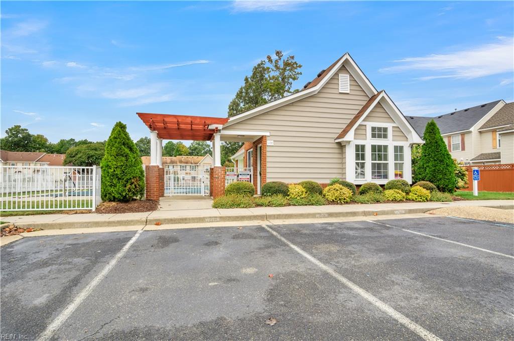 135 White Cedar Lane Yorktown VA 23693