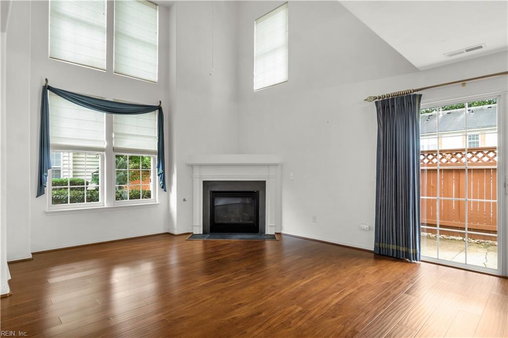 135 White Cedar Lane Yorktown VA 23693