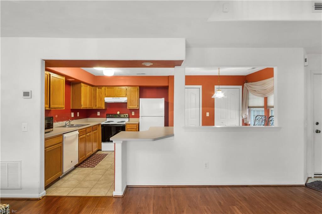135 White Cedar Lane Yorktown VA 23693