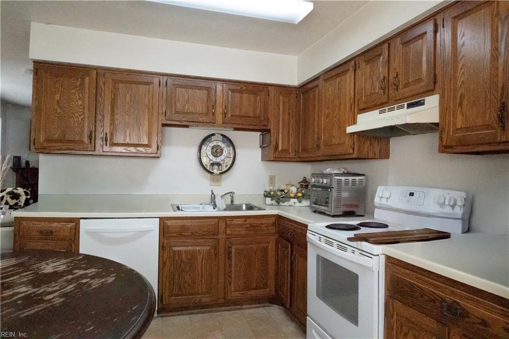 1111 Palmerton Drive Newport News VA 23602