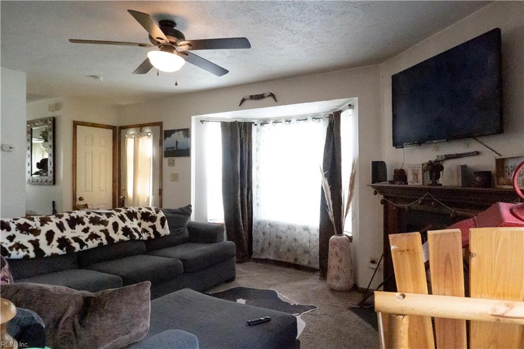 1111 Palmerton Drive Newport News VA 23602