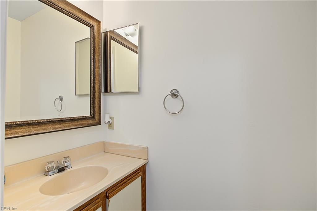 101 Heather Way Yorktown VA 23693