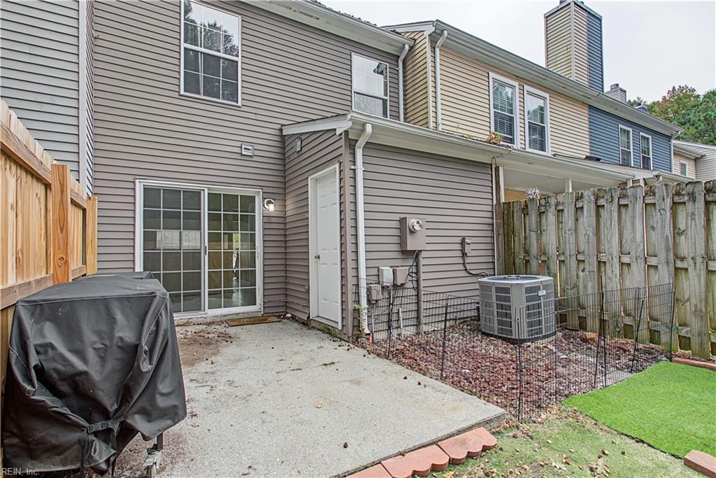 101 Heather Way Yorktown VA 23693