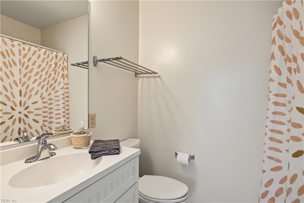 101 Heather Way Yorktown VA 23693