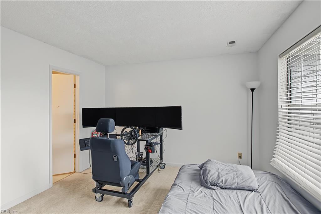 101 Heather Way Yorktown VA 23693