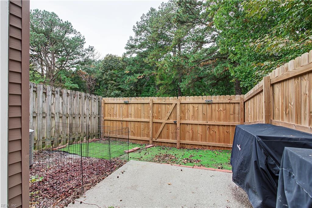 101 Heather Way Yorktown VA 23693
