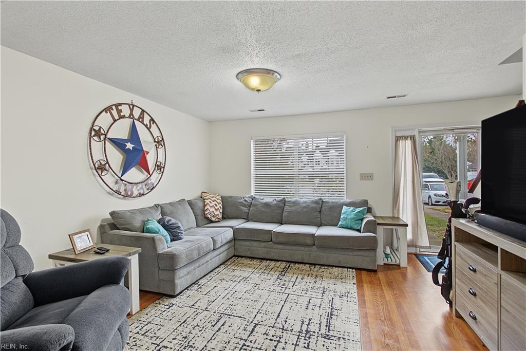 101 Heather Way Yorktown VA 23693