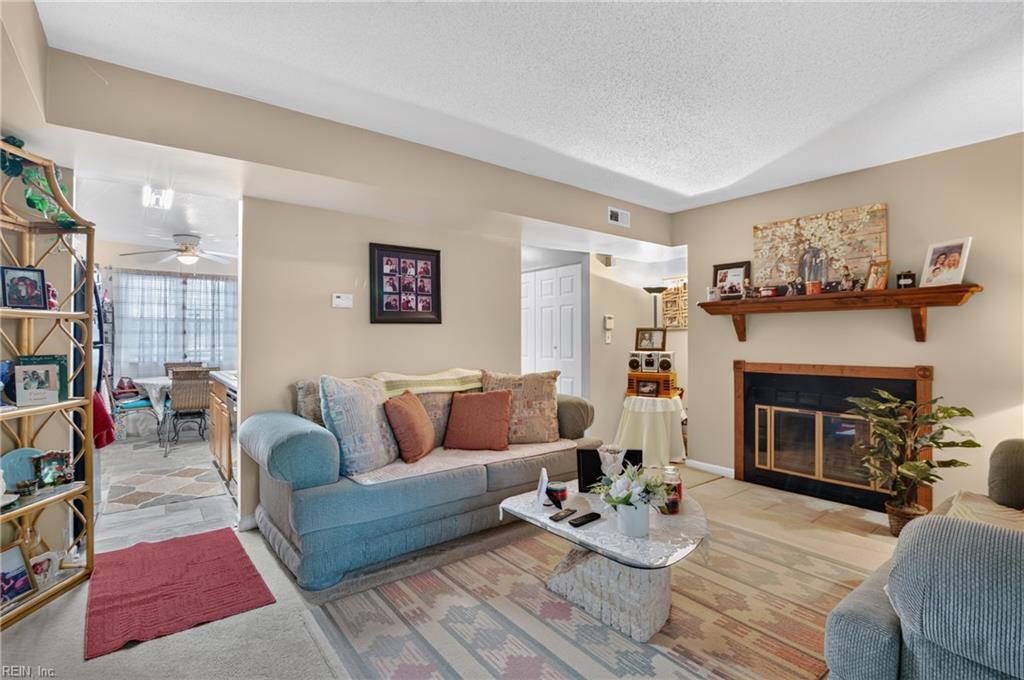 12815 Tahiska Lane Newport News VA 23602
