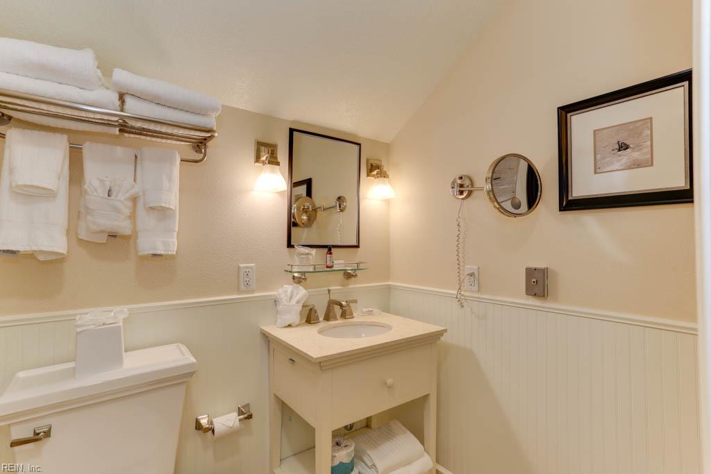 215 Padgetts Ordinary Williamsburg VA 23185