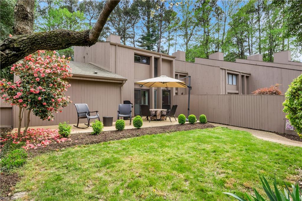 106 Harrops Glen Williamsburg VA 23185