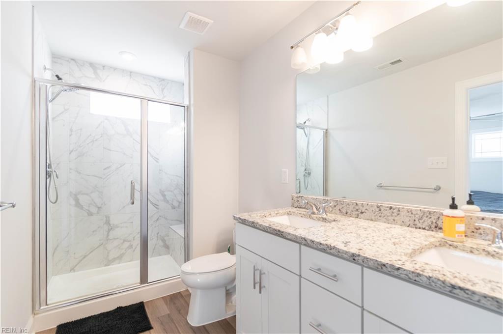 2017 Stanford Lane Newport News VA 23608