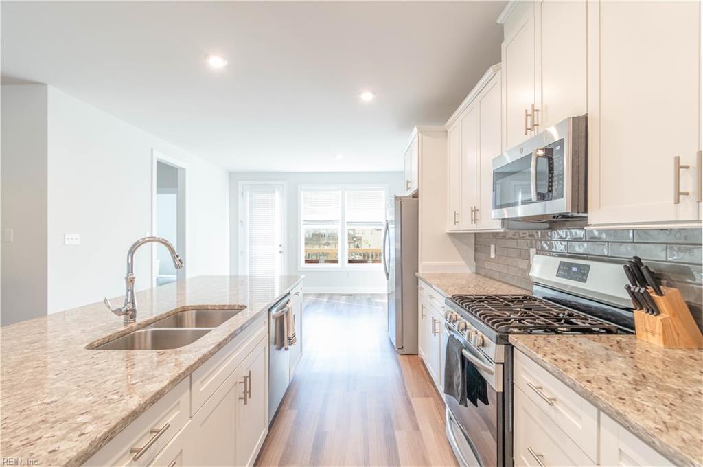 2017 Stanford Lane Newport News VA 23608