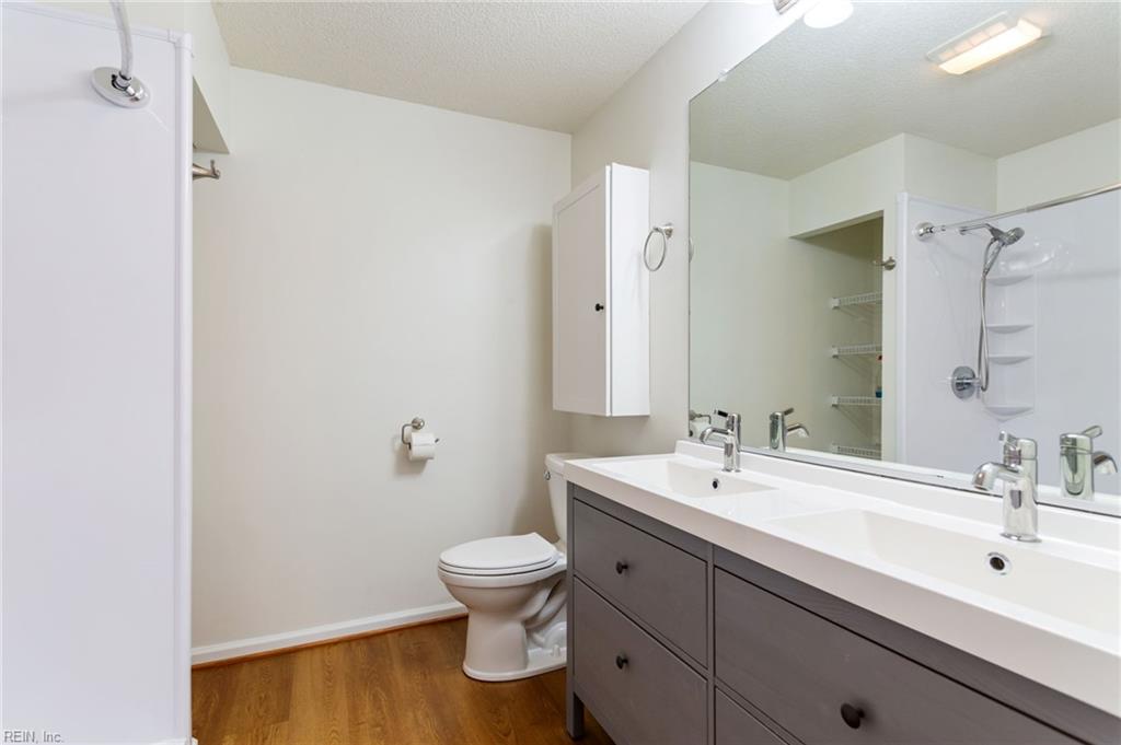 216 Timberline Loop Yorktown VA 23692