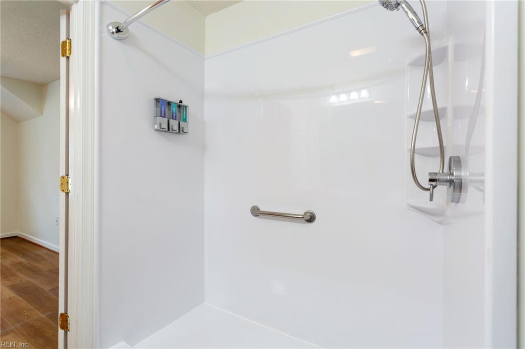 216 Timberline Loop Yorktown VA 23692