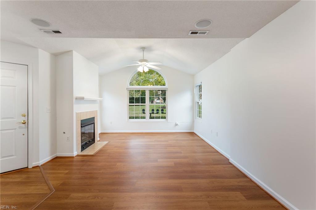 216 Timberline Loop Yorktown VA 23692