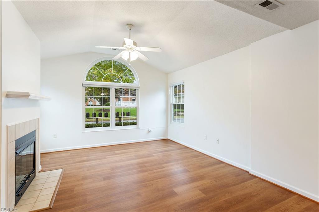 216 Timberline Loop Yorktown VA 23692