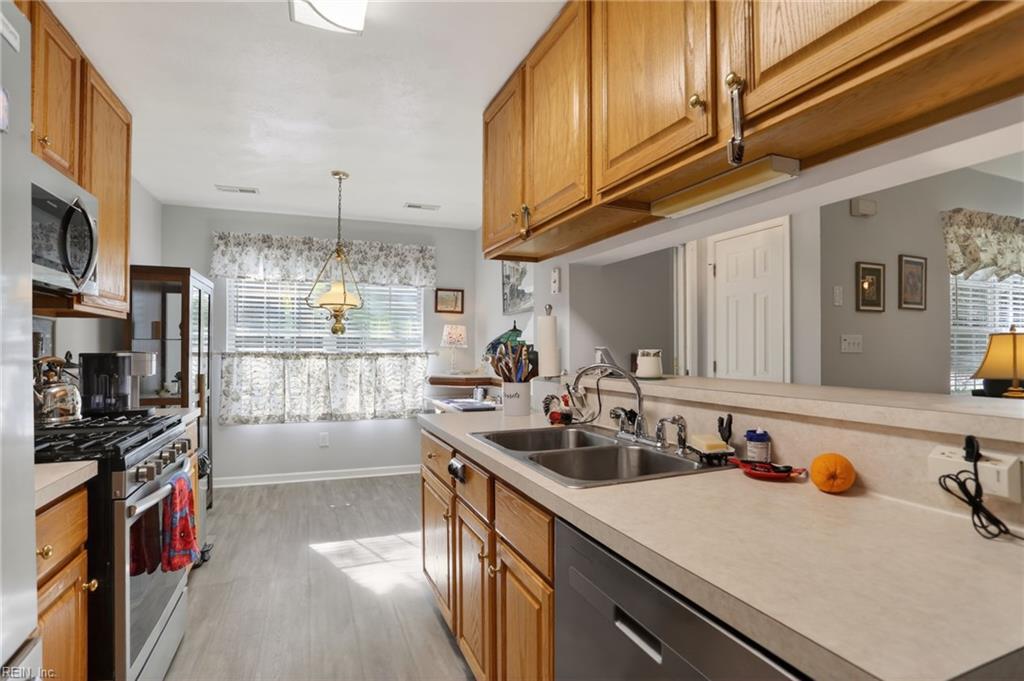 902 Shoreline Point Newport News VA 23602