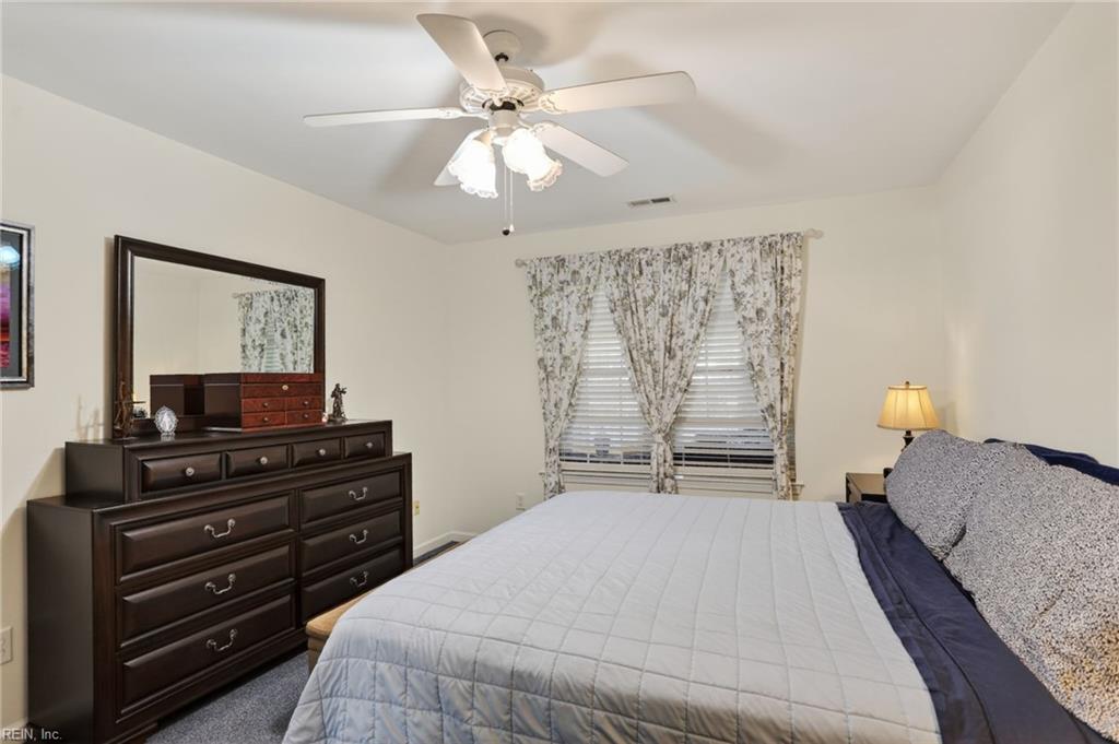 902 Shoreline Point Newport News VA 23602