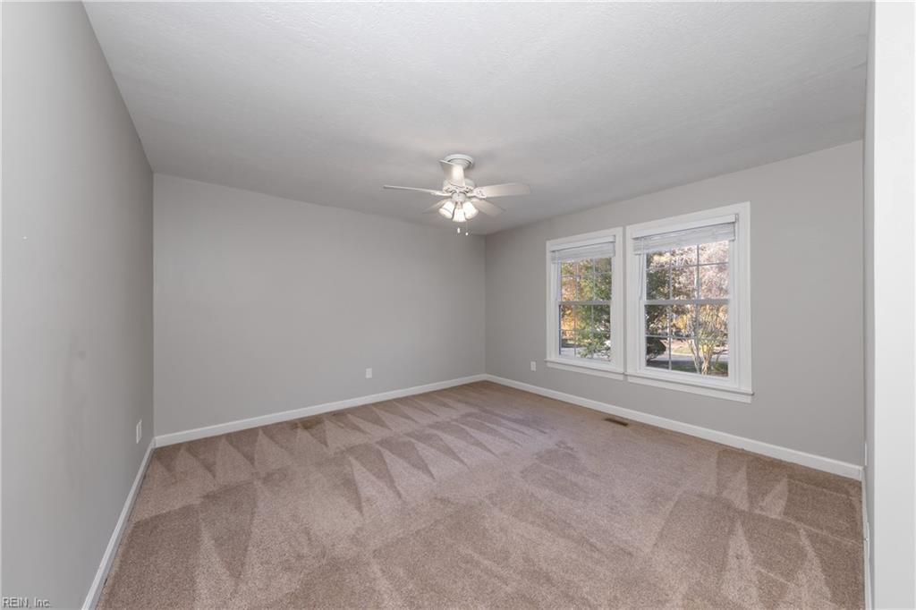 5302 Sloane Square Williamsburg VA 23188