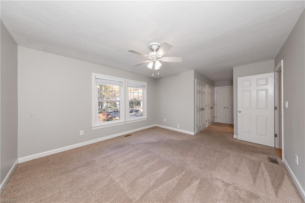 5302 Sloane Square Williamsburg VA 23188