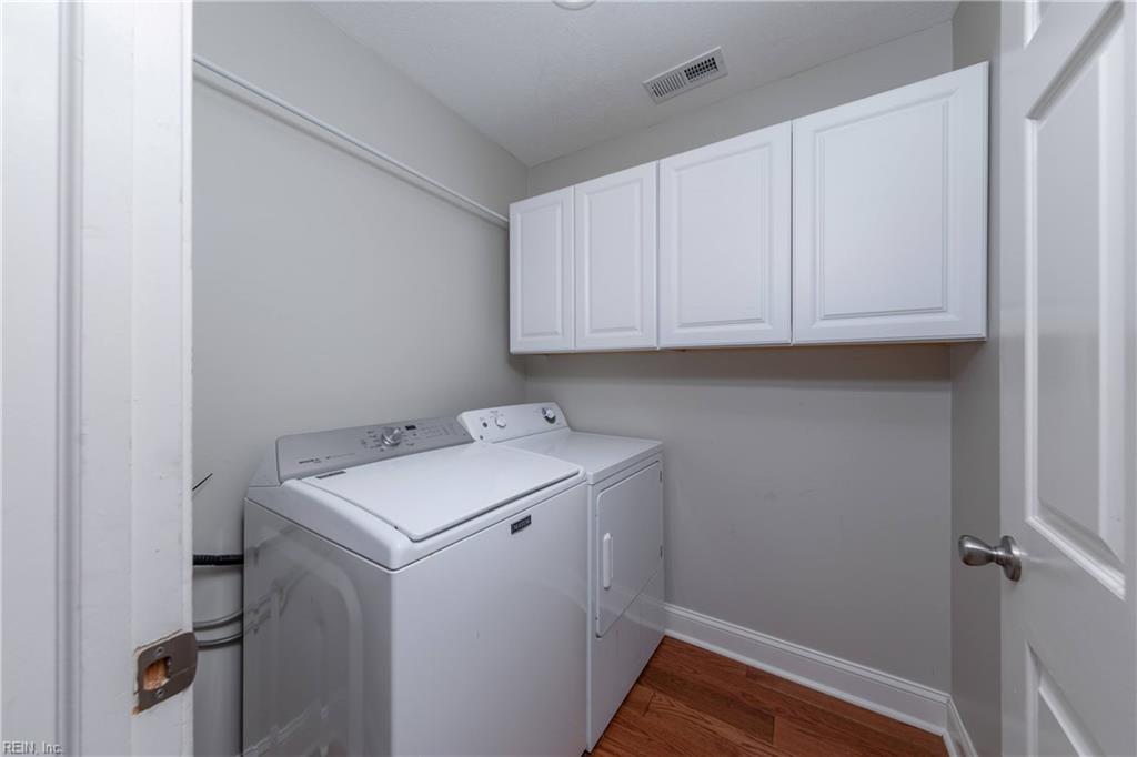 5302 Sloane Square Williamsburg VA 23188