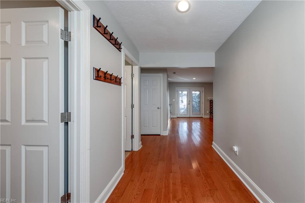 5302 Sloane Square Williamsburg VA 23188