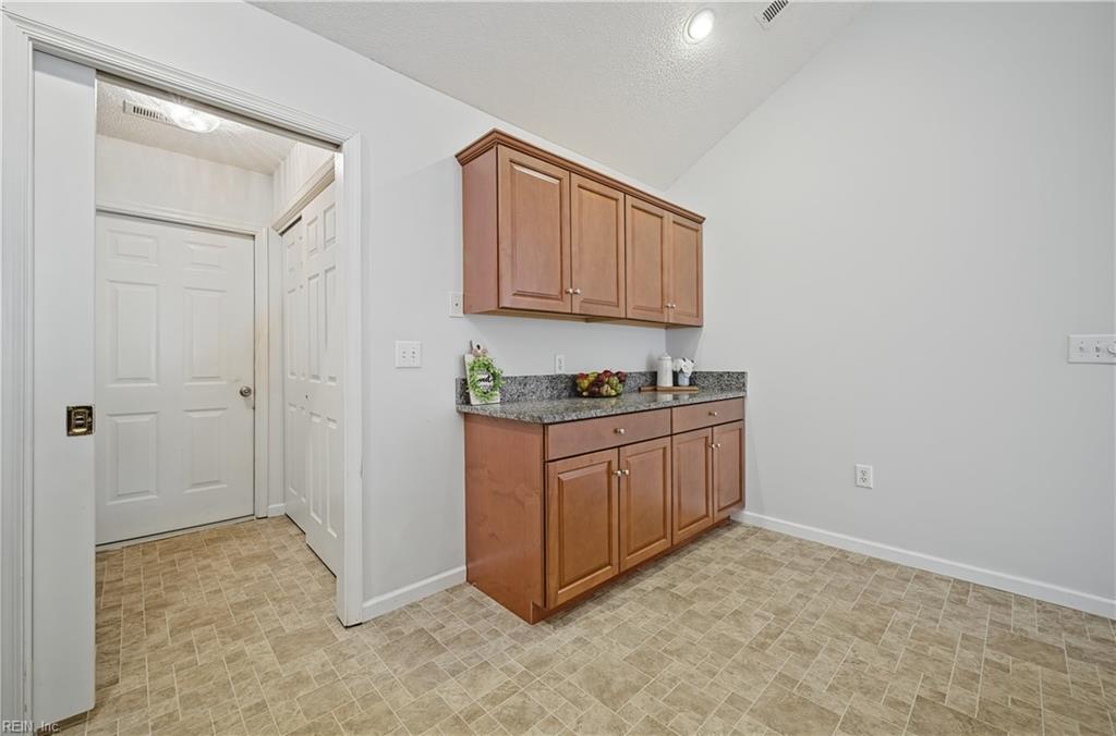 308 Timberline Loop Yorktown VA 23692