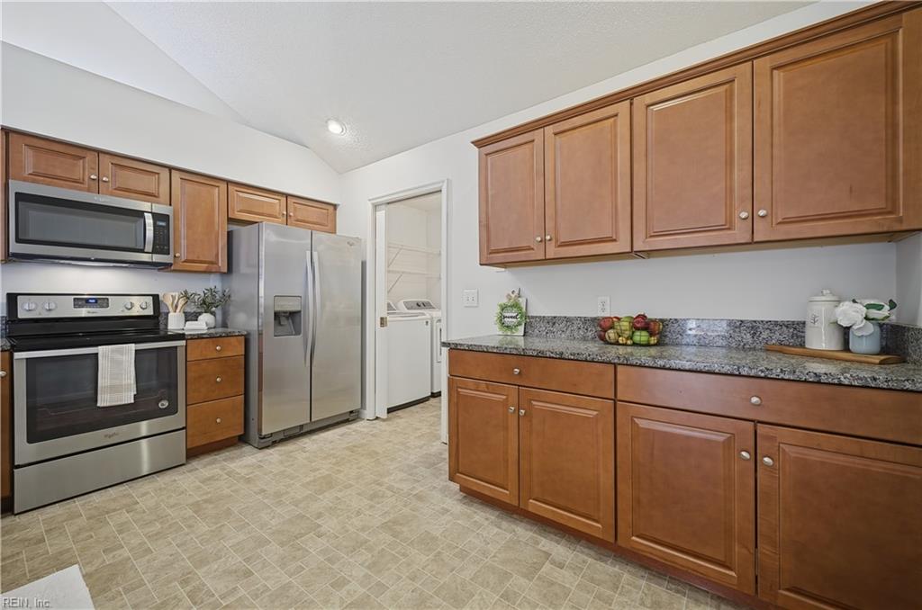 308 Timberline Loop Yorktown VA 23692