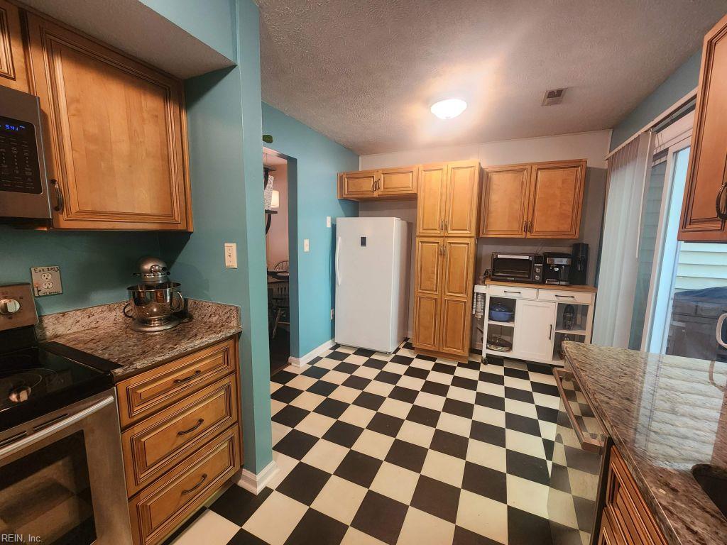 42 Otsego Drive Newport News VA 23602