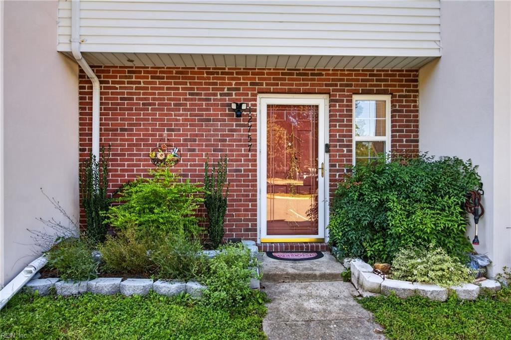 12757 Woodside Lane Newport News VA 23602