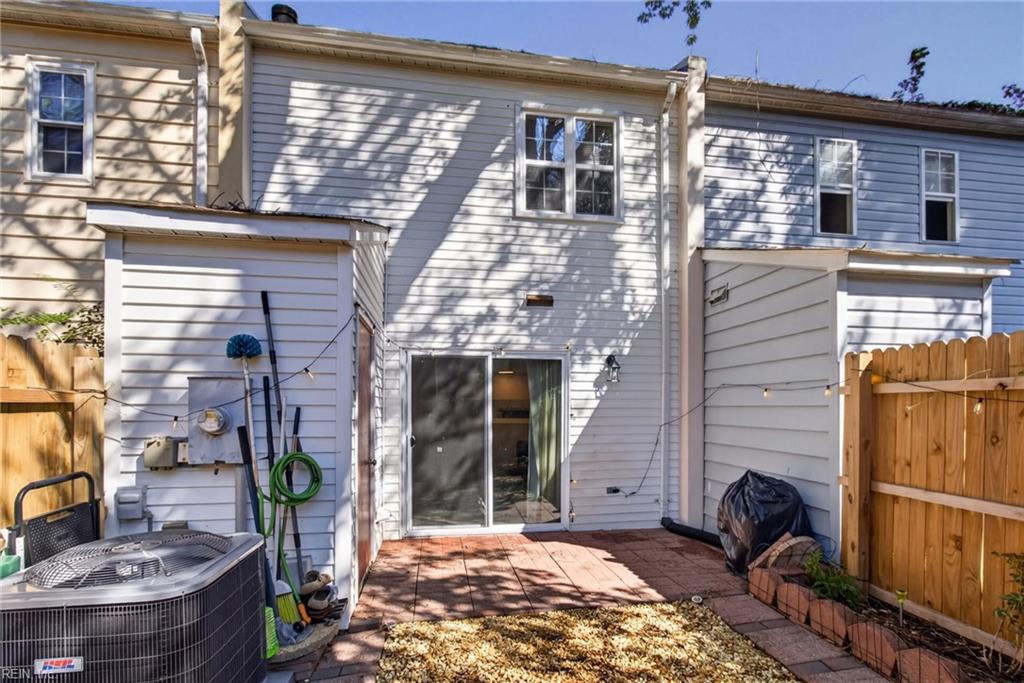 12757 Woodside Lane Newport News VA 23602