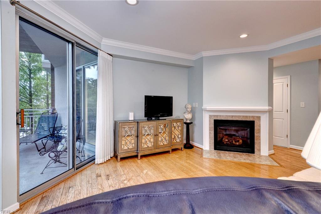 2209 William Styron Square S Newport News VA 23606