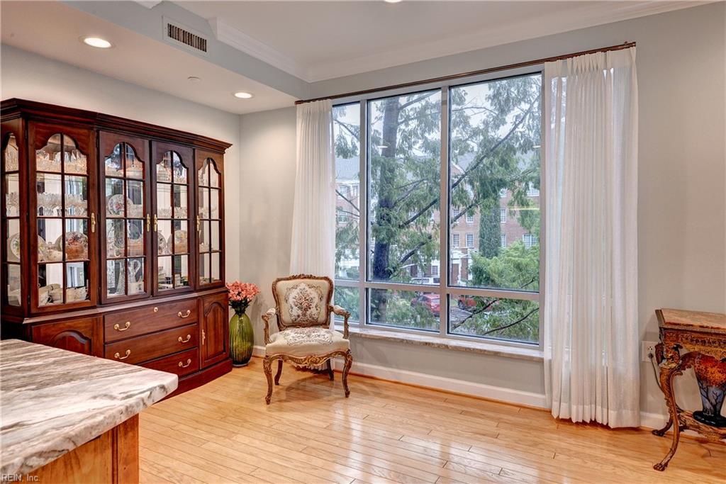 2209 William Styron Square S Newport News VA 23606