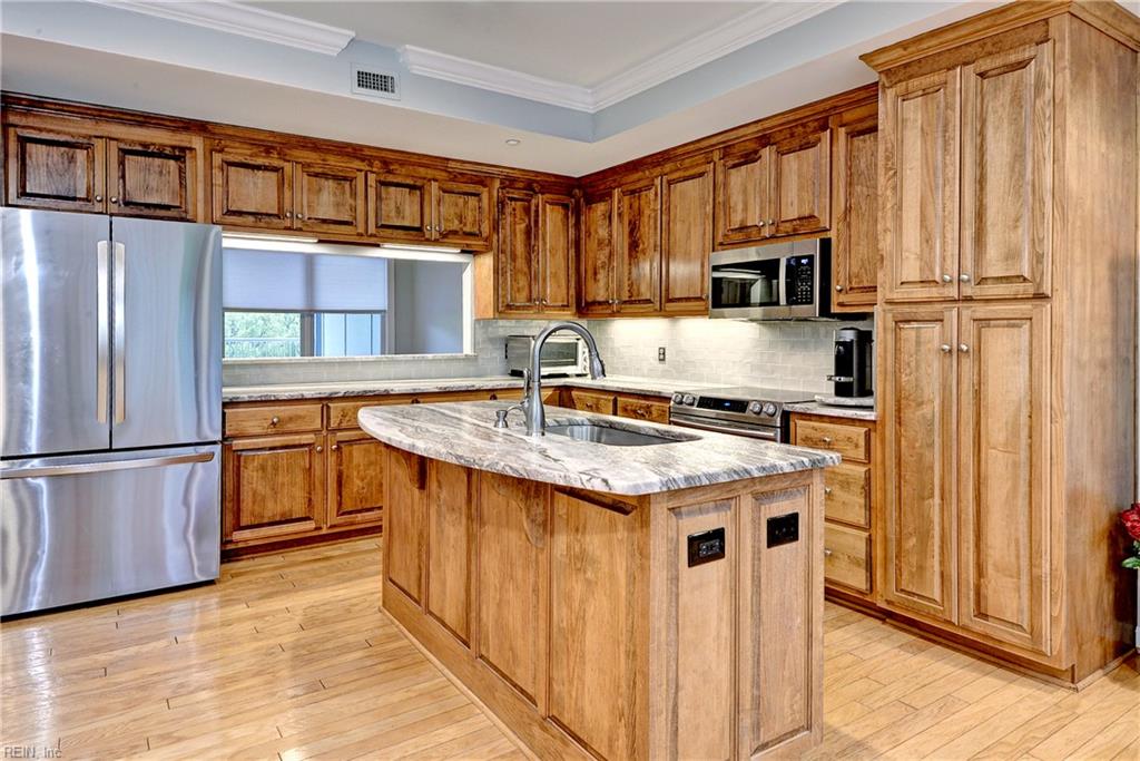 2209 William Styron Square S Newport News VA 23606
