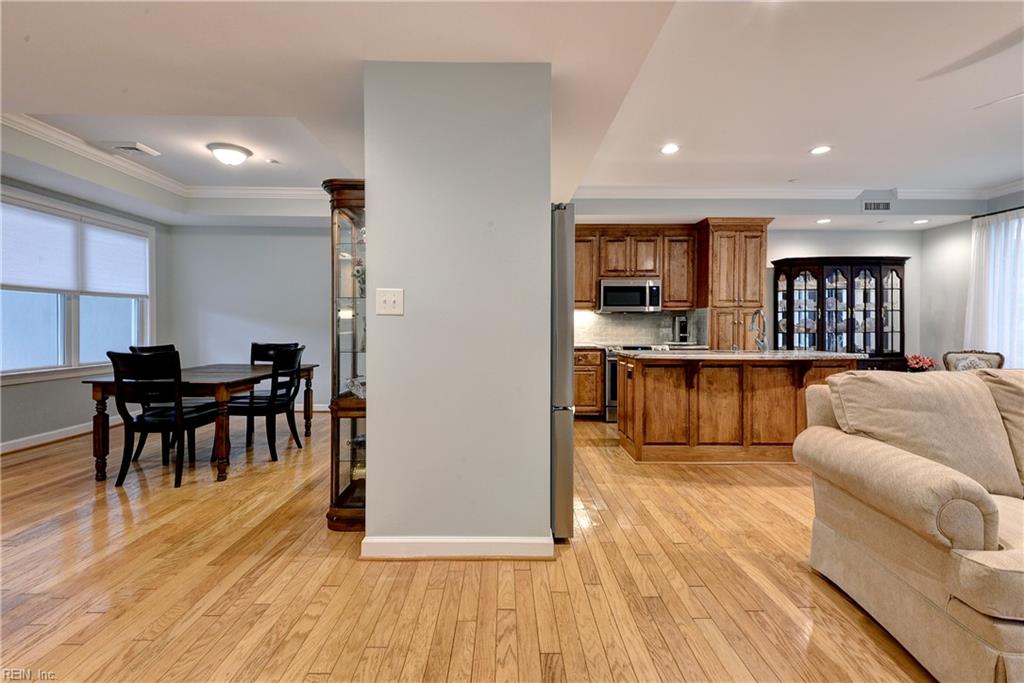 2209 William Styron Square S Newport News VA 23606