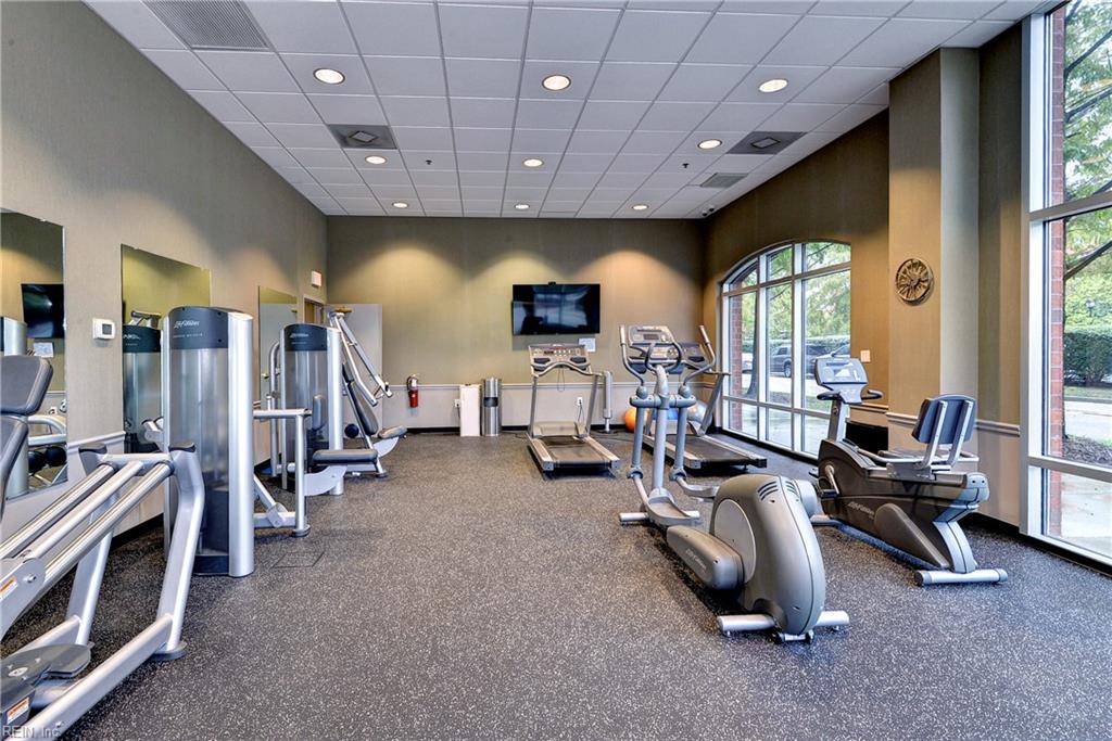 2209 William Styron Square S Newport News VA 23606