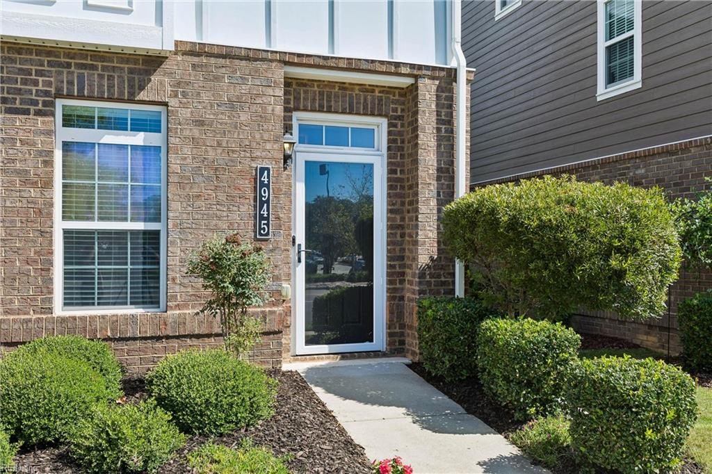 4945 Settlers Market Boulevard Williamsburg VA 23188