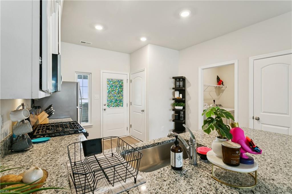 1527 Auckland Court Newport News VA 23608